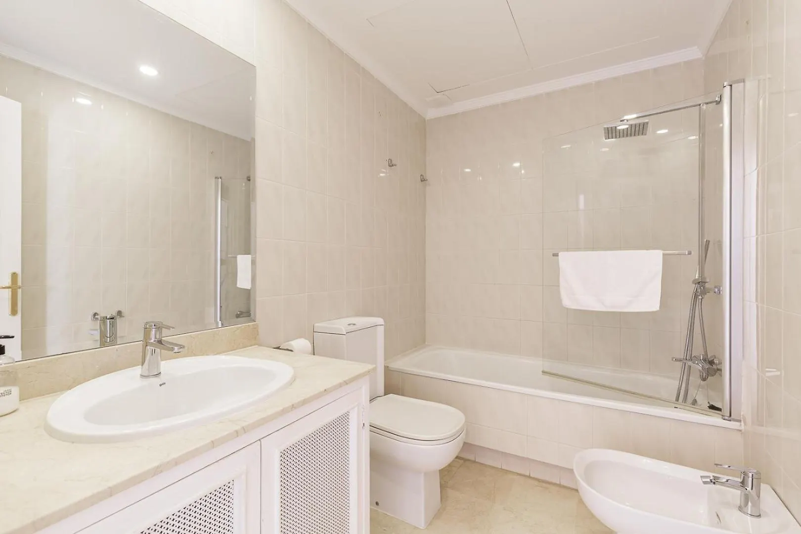 Spacious 2 Bed Duplex In Aloha Gardens Close To Puerto Banus Marbella Apartment