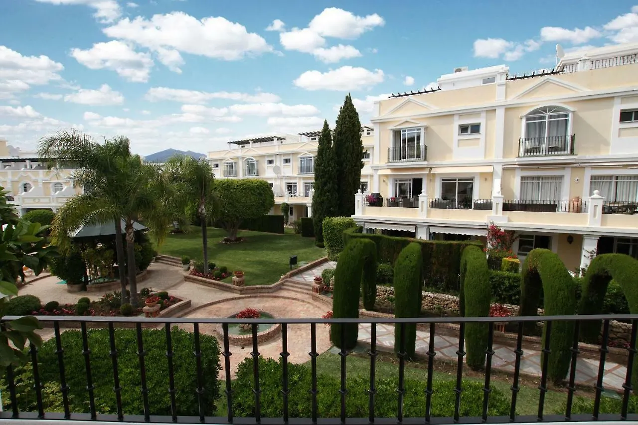 Apartment Spacious 2 Bed Duplex In Aloha Gardens Close To Puerto Banus Marbella